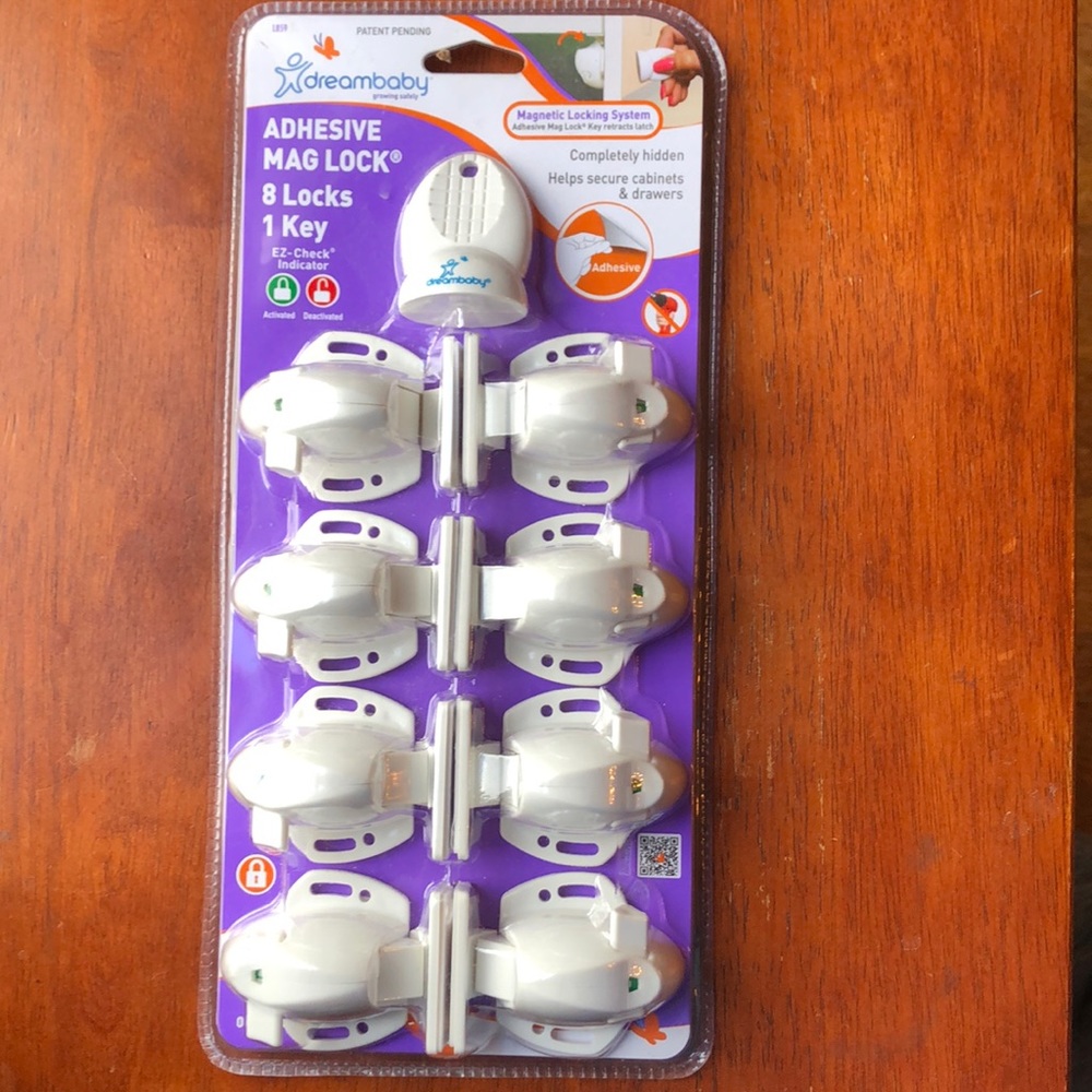 Dream Baby Adhesive Mag Lock